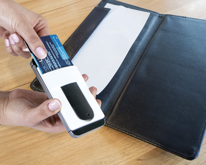 Soporte para celular con tarjetero Stay vista 5